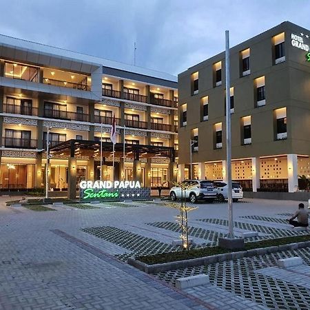 Grand Papua Hotel Sentani WEST PAPUA Екстериор снимка